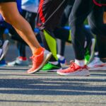 走ると足裏が痛いのは「足底腱膜炎」が原因なのかもしれません。足底腱膜炎の症状と原因、改善方法や再発予防について解説！